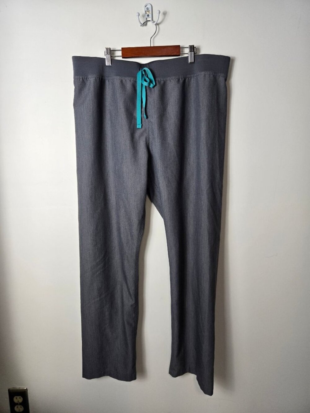 Figs Women's Size XL Livingston High-Rise Straight-Leg Scrub Pants Graphite Gray